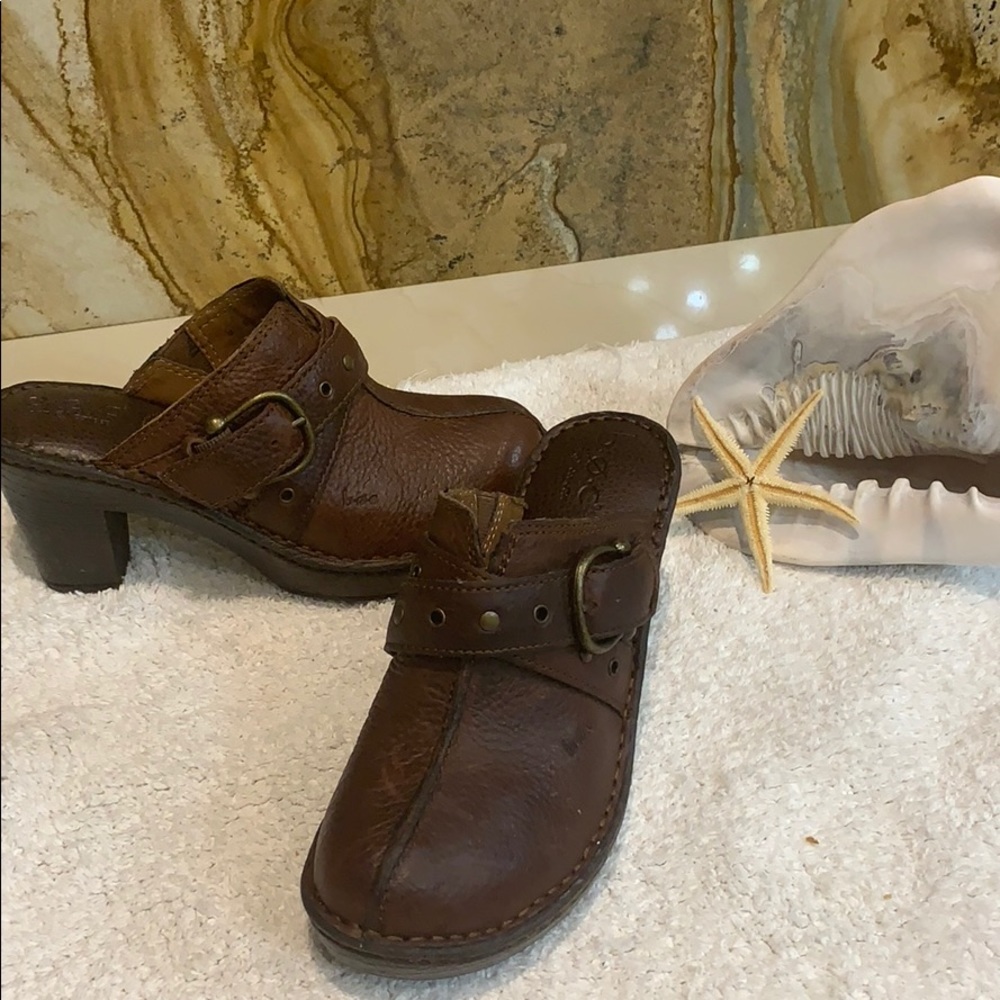 Born brown leather upper clog/ mule size 7